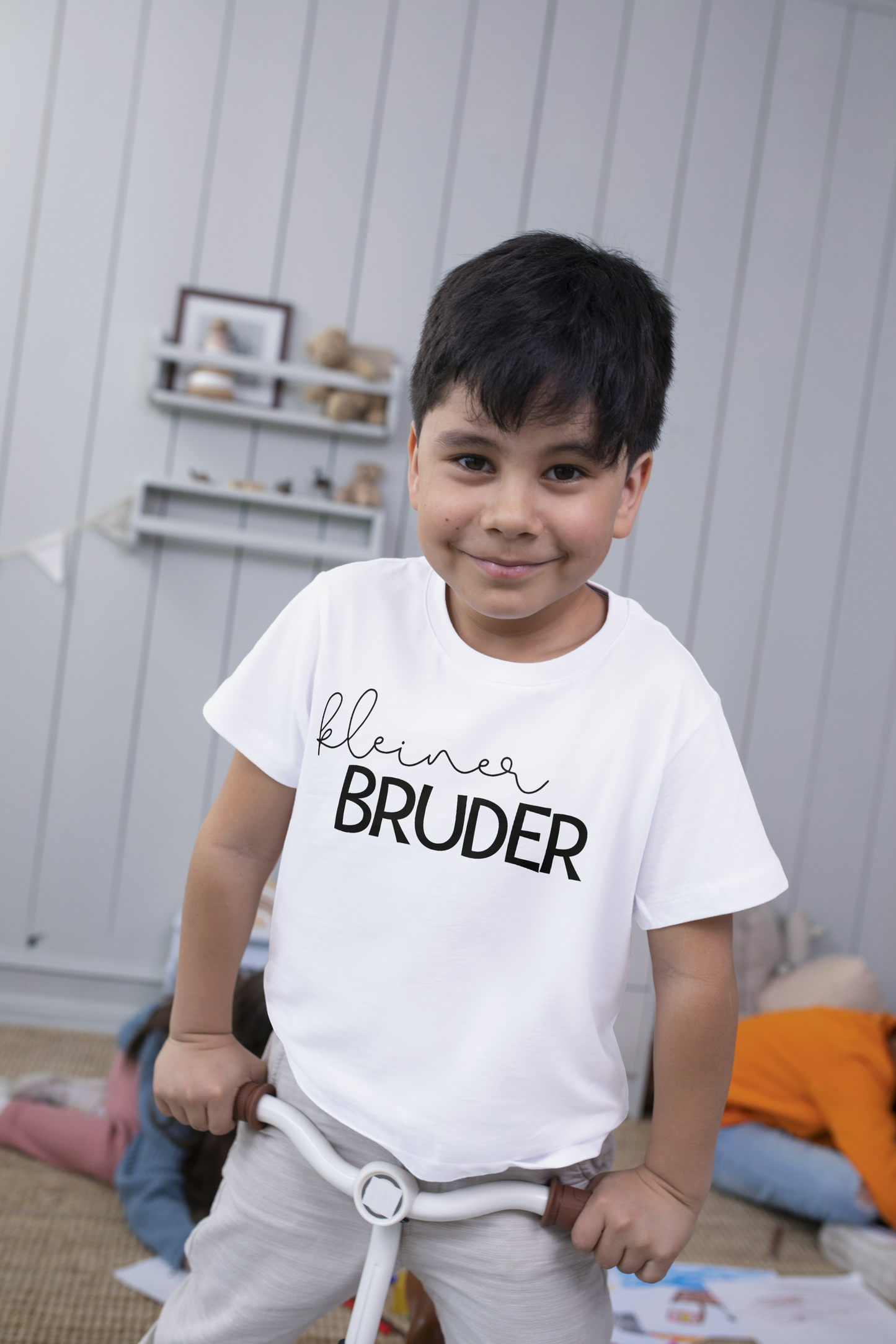 Kleiner Bruder 3-14 Jahren